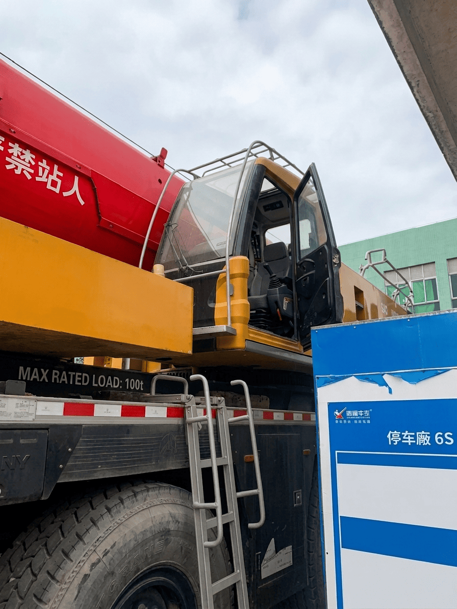 200 Ton Mobile Crane For Sale gallery image