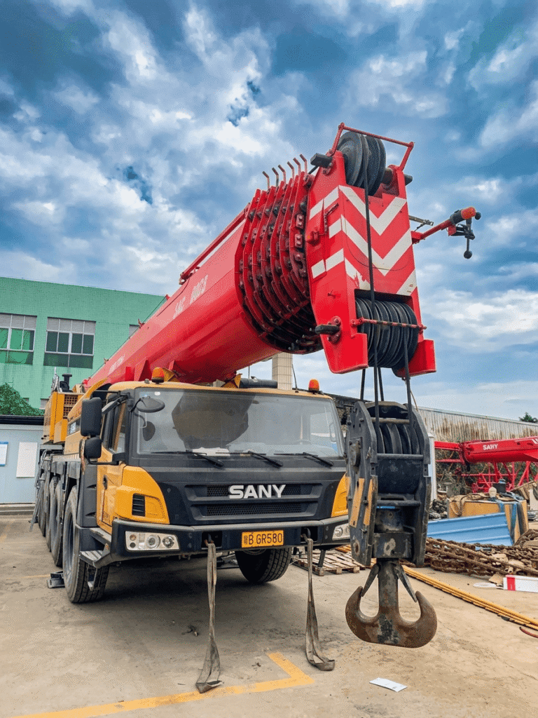200 Ton Mobile Crane