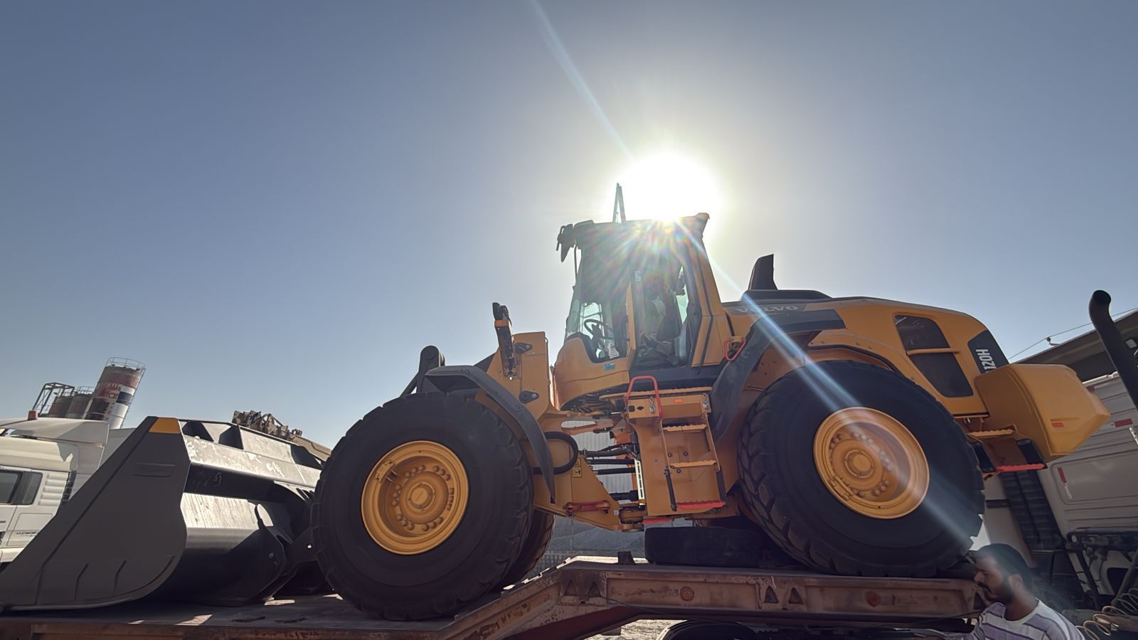 Lowbed Transportation from UAE to Oman
